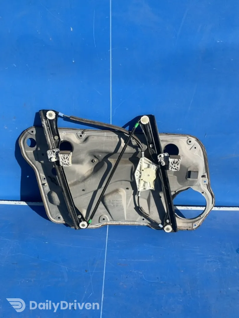 Macara geam  - Electric, Parte montare: Dreapta față - Volkswagen Golf 4 generation [1997 - 2006]