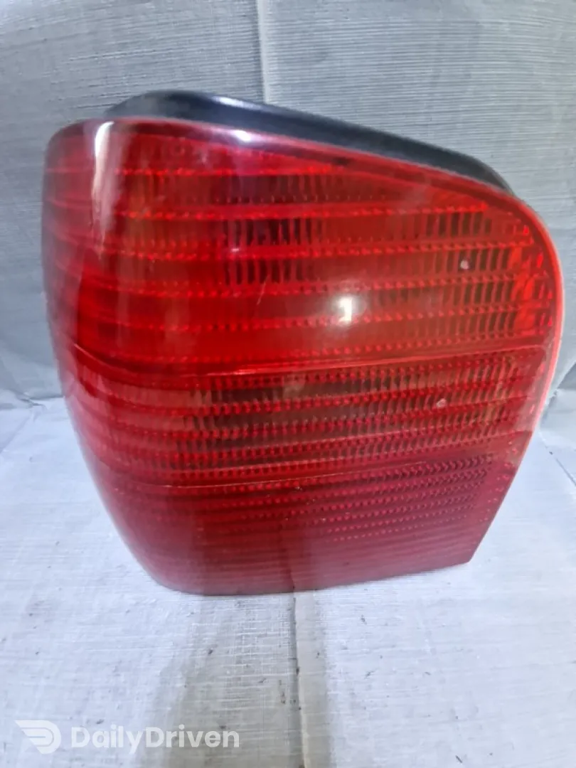 Lampă spate - Parte montare: Stânga spate, Varianta: Hatchback - Volkswagen Polo 3 generation [restyling] [2000 - 2002] Hatchback 5-doors 1.4 MT (60 hp)