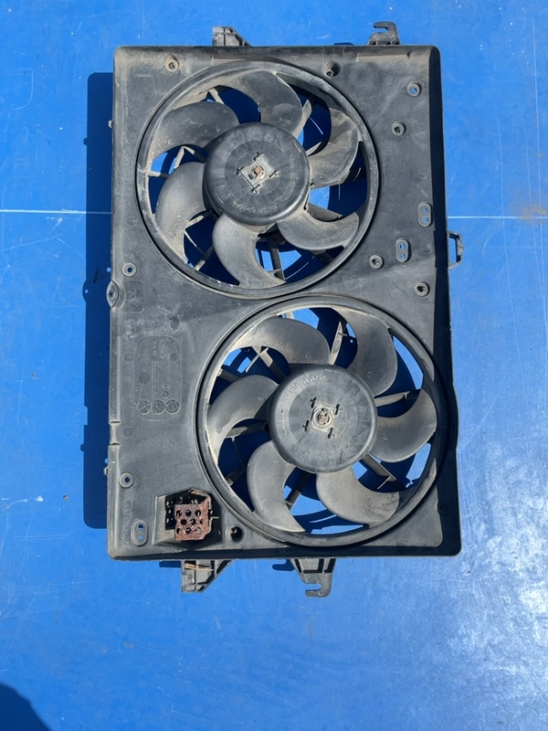 Ventilator răcire - Alte specificații: Cu climă - Ford Mondeo 2 generation [1996 - 2000]