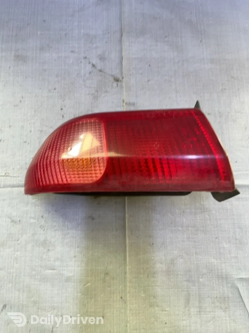 Lampă spate - Parte montare: Stânga spate, Varianta: Sedan - Alfa Romeo 156 932 [restyling] [2002 - 2007] Sedan 4-doors 1.9 JTD MT (140 hp)