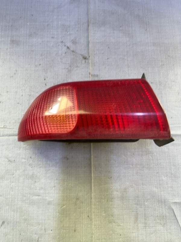 Lampă spate - Parte montare: Stânga spate, Varianta: Sedan - Alfa Romeo 156 932 [restyling] [2002 - 2007] Sedan 4-doors 1.9 JTD MT (140 hp)