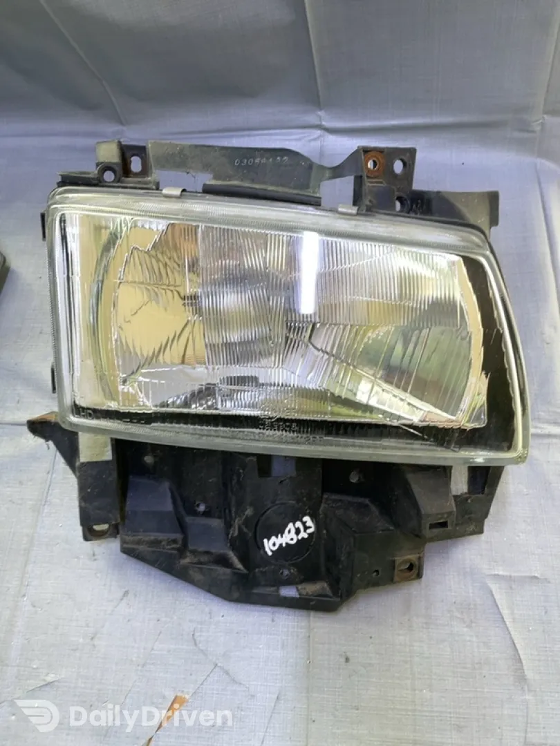 Far față - Parte montare: Dreapta față - Volkswagen Transporter T4 [1990 - 2003] Van 2.5 TDI L MT (102 hp)
