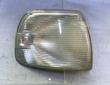 Semnalizator - Culoare: Alb, Parte montare: Dreapta față - Volkswagen Transporter T4 [1990 - 2003] Van 2.5 TDI L MT (102 hp)