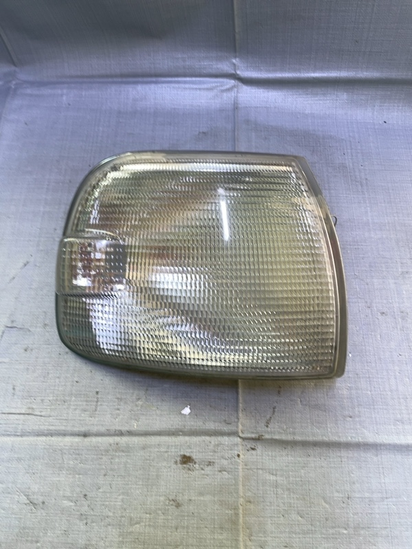 Semnalizator - Culoare: Alb, Parte montare: Dreapta față - Volkswagen Transporter T4 [1990 - 2003] Van 2.5 TDI L MT (102 hp)