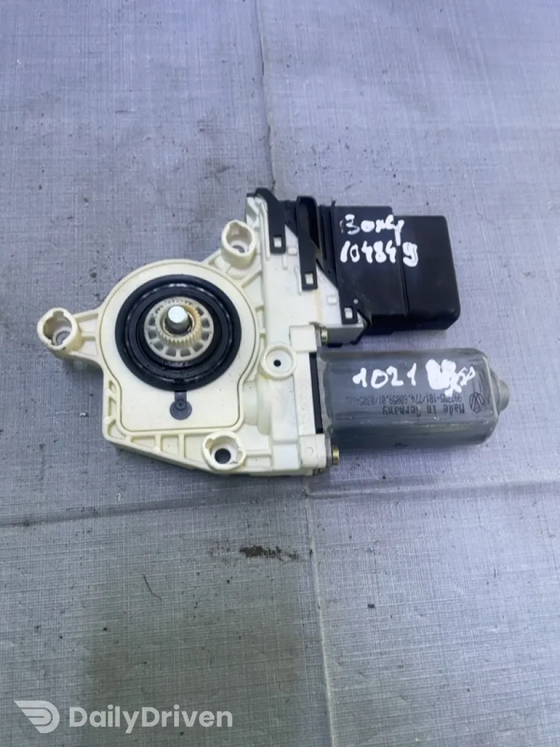 Motoraș macara geam - Parte montare: Dreapta spate - Volkswagen Golf 5 generation [2003 - 2009] Hatchback 5-doors