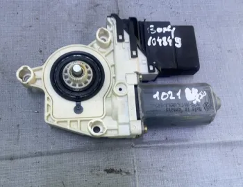 Motoraș macara geam - Parte montare: Dreapta spate - Volkswagen Golf 5 generation [2003 - 2009] Hatchback 5-doors