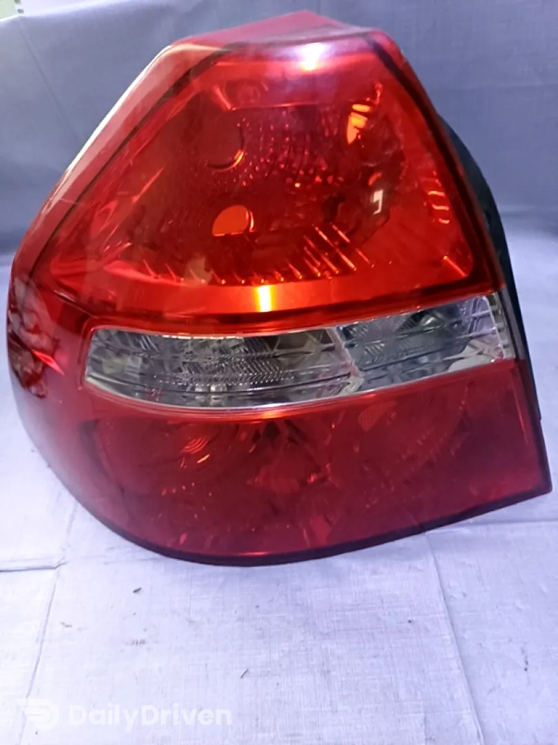 Lampă spate - Parte montare: Stânga , Varianta: Sedan - Chevrolet Aveo T200 [2003 - 2008] Sedan 1.2 MT (72 hp)
