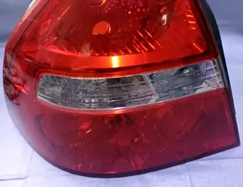 Lampă spate - Parte montare: Stânga , Varianta: Sedan - Chevrolet Aveo T200 [2003 - 2008] Sedan 1.2 MT (72 hp)