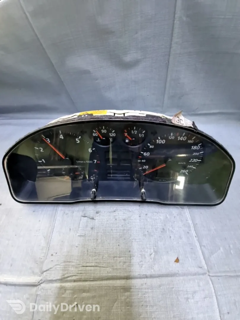 Ceas bord - Audi A4 B5 [1994 - 1999] Sedan 1.6 MT (101 hp)