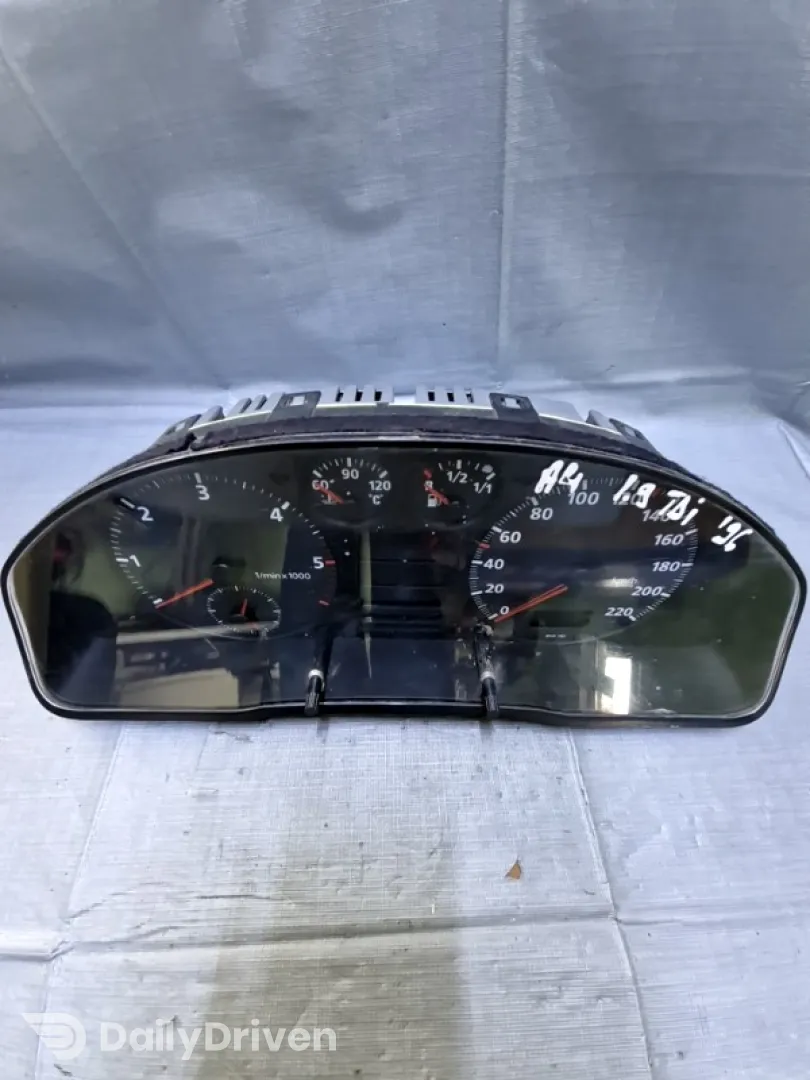Ceas bord - Audi A4 B5 [1994 - 1999] Sedan 1.9 TDI MT (110 hp)
