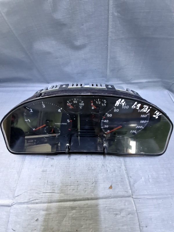 Ceas bord - Audi A4 B5 [1994 - 1999] Sedan 1.9 TDI MT (110 hp)