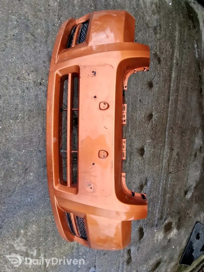 Bară protecție  - Culoare: Portocaliu, Parte montare: Față - Chevrolet Aveo T200 [2003 - 2008] Sedan 1.2 MT (72 hp)