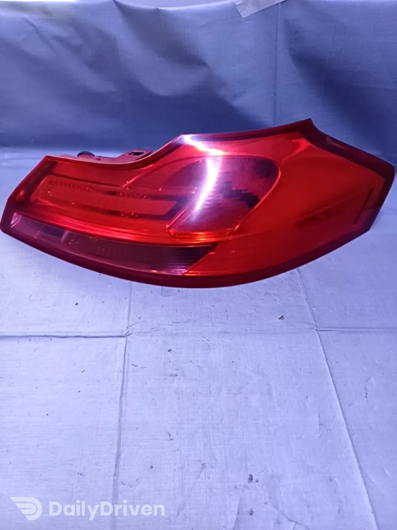 Lampă spate - Parte montare: Dreapta spate, Varianta: Wagon 5 uși - Opel Insignia A [2008 - 2014] Sports Tourer wagon 5-doors 2.0 CDTI MT (110 hp)