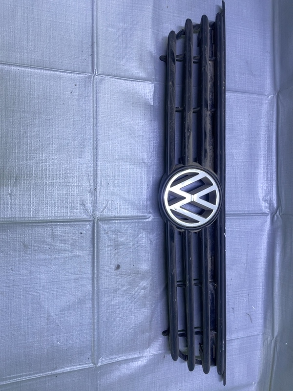 Grilă radiator - Culoare: Negru - Volkswagen Polo 3 generation [1994 - 2001]