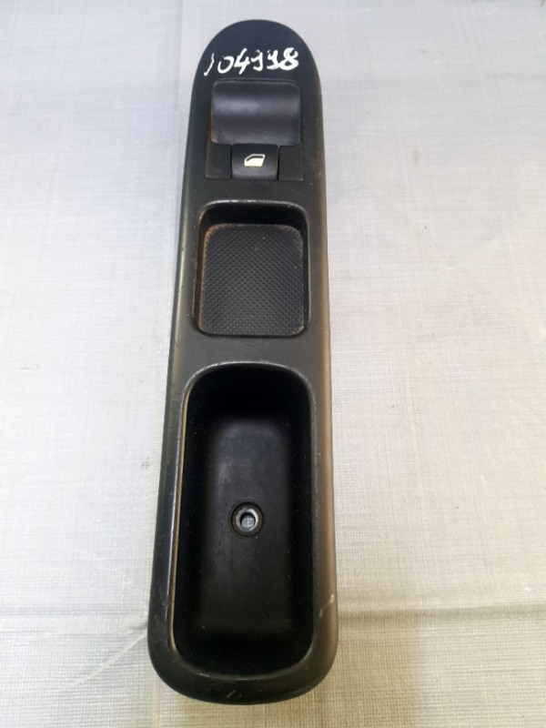 Buton ridicare geam - Parte montare: Dreapta față - Peugeot 307 1 generation [restyling] [2005 - 2008] wagon 1.6 HDi MT (110 hp)