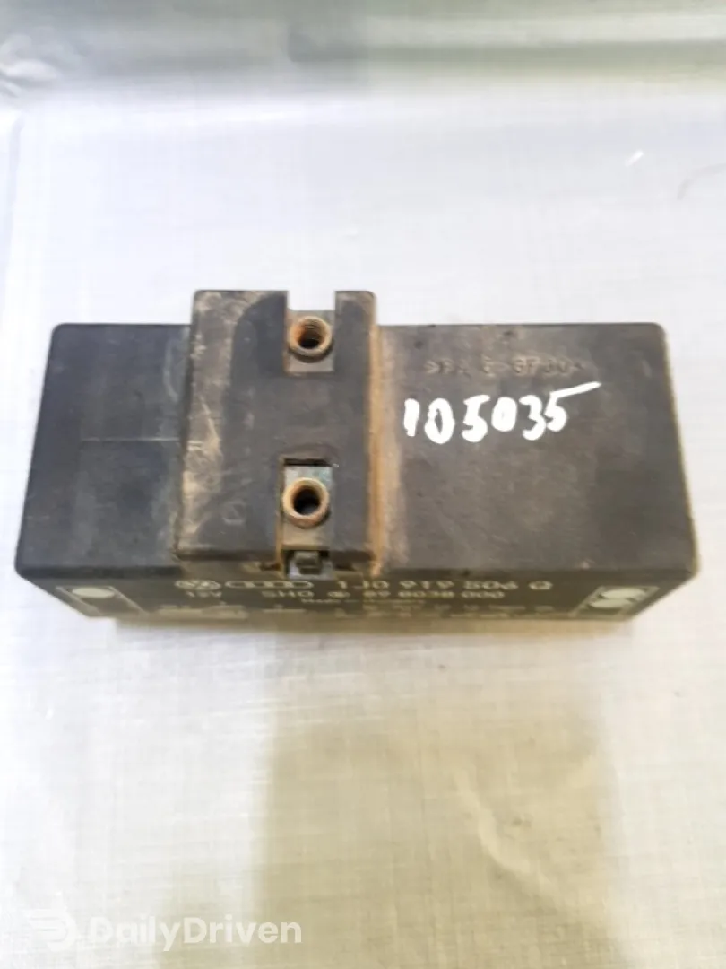 Releu ventilator - Volkswagen Golf 4 generation [1997 - 2006] wagon 1.9 TDI MT (90 hp)