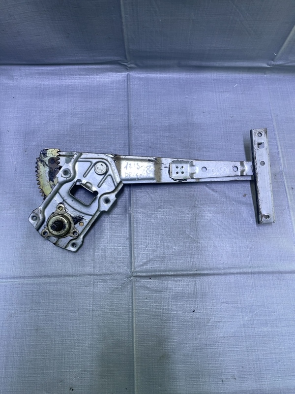Macara geam - Parte montare: Dreapta spate, Manuală - Daewoo Matiz 2 generation [2005 - 2009] Hatchback 5 doors 0.8 MT (52 hp)