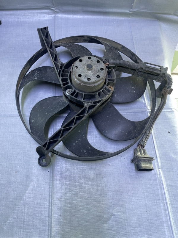 Ventilator răcire - Volkswagen Golf 4 generation [1997 - 2006] wagon 1.9 TDI MT (90 hp)