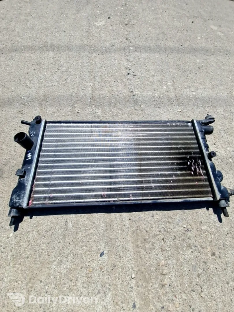 Radiator răcire - Opel Corsa B [1993 - 2000] Hatchback 3-doors 1.2i MT (45 hp)