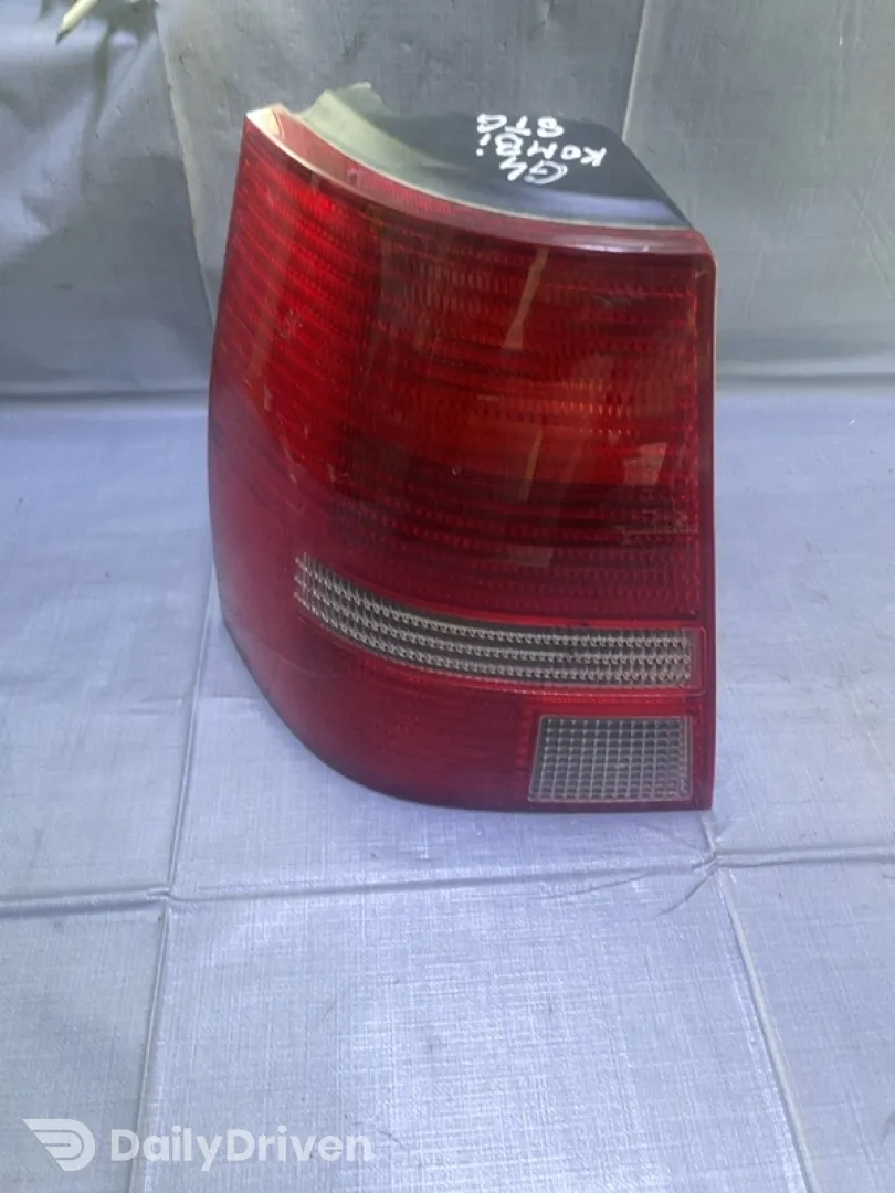 Lampă spate - Parte montare: Stânga spate, Varianta: Wagon 5 uși - Volkswagen Golf 4 generation [1997 - 2006] wagon 1.9 TDI MT (100 hp)