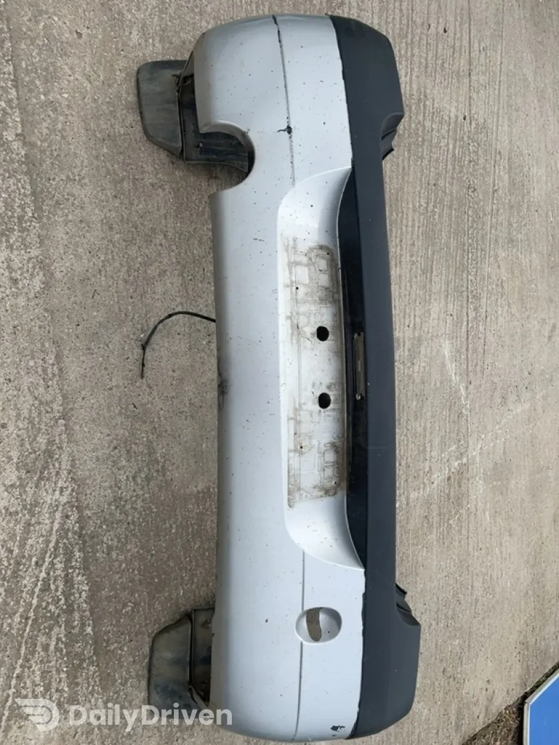 Bară protecție  - Culoare: Gri, Parte montare: Spate - Dacia Logan 1 generation [2004 - 2008] Sedan 1.6 MT (90 hp)