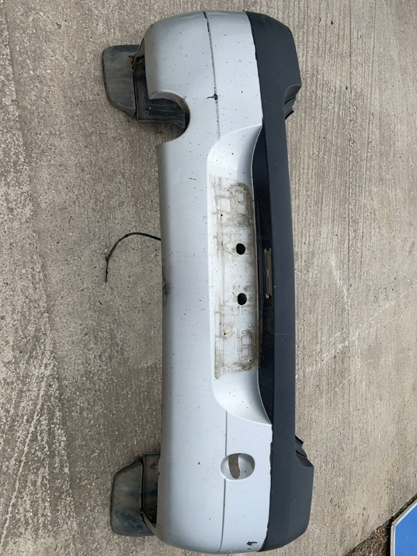 Bară protecție  - Culoare: Gri, Parte montare: Spate - Dacia Logan 1 generation [2004 - 2008] Sedan 1.6 MT (90 hp)