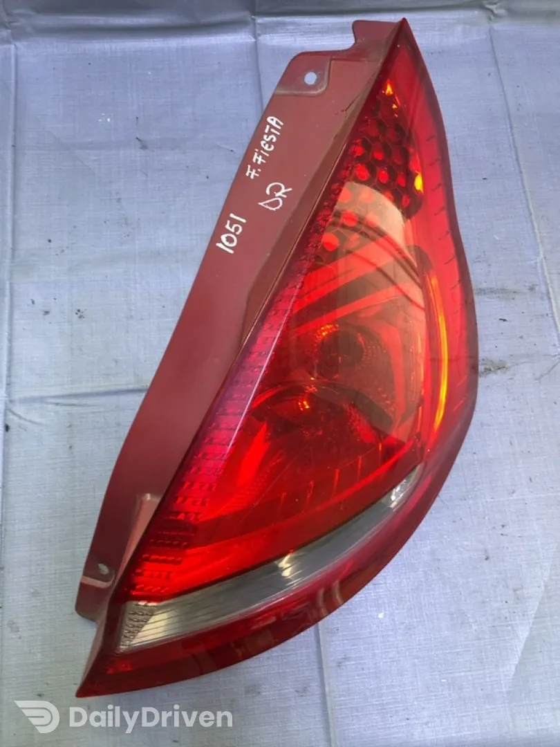 Lampă spate - Parte montare: Dreapta spate, Varianta: Hatchback - Ford Fiesta 6 generation [2008 - 2013] Hatchback 5-doors 1.6TDCi MT (75 hp)