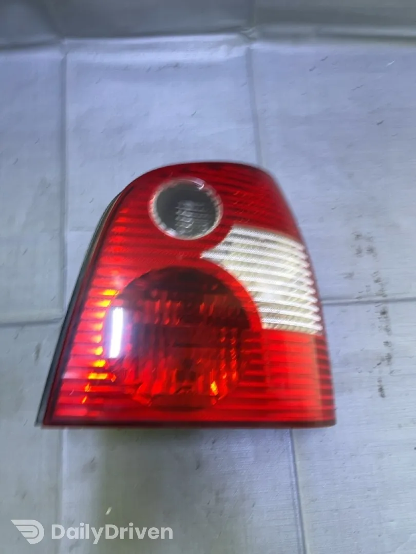 Lampă spate - Parte montare: Dreapta spate, Varianta: Hatchback - Volkswagen Polo 4 generation [2001 - 2005] Hatchback 5-doors 1.4 16V MT (75 hp)