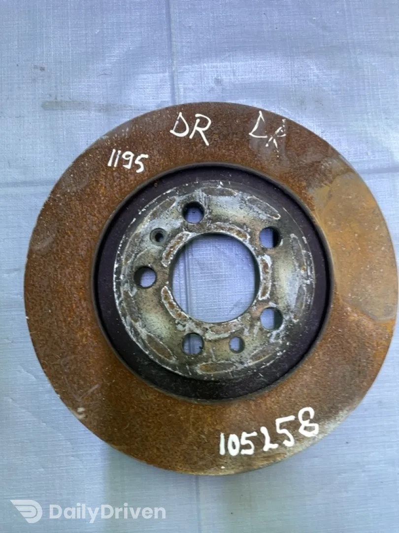 Disc frână - Parte montare: Dreapta față - Volkswagen Golf 4 generation [1997 - 2006] wagon 1.9 TDI MT (90 hp)