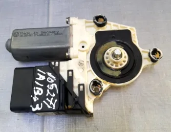 Motoraș macara geam - Parte montare: Stânga față - Volkswagen Golf 4 generation [1997 - 2006]