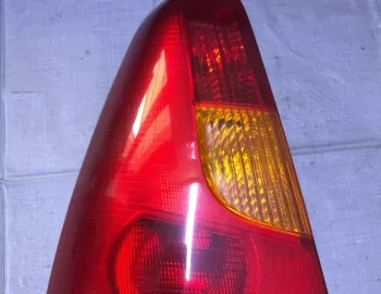 Lampă spate - Parte montare: Stânga spate, Varianta: Sedan - Dacia Logan 1 generation [2004 - 2008]