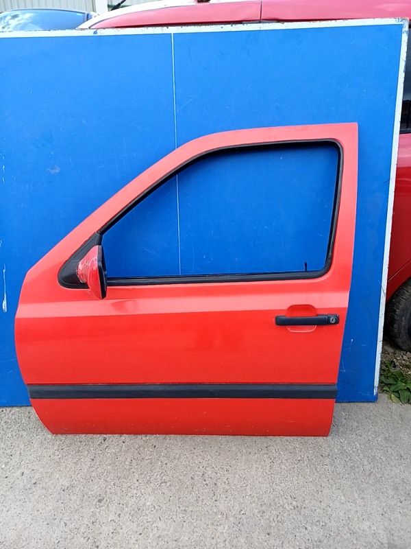 Ușă față - Culoare: Roșu, Parte montare: Stânga  - Volkswagen Golf 3 generation [1991 - 1998] Hatchback 5-doors 1.4 5MT (60 hp)