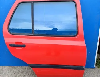 Ușă spate - Culoare: Roșu, Parte montare: Dreapta, Varianta: Hatchback - Volkswagen Golf 3 generation [1991 - 1998] Hatchback 5-doors 1.4 5MT (60 hp)