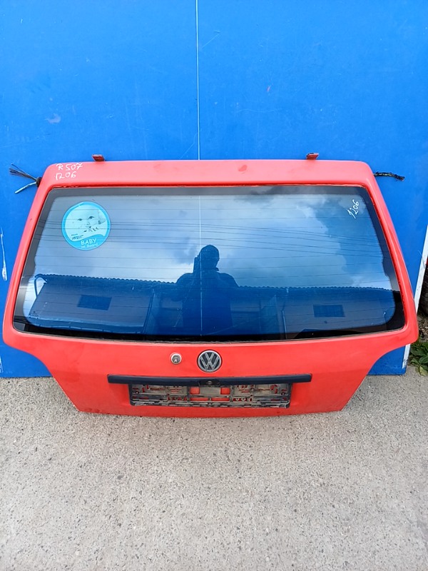 Haion - Culoare: Roșu, Varianta: Hatchback - Volkswagen Golf 3 generation [1991 - 1998] Hatchback 5-doors 1.4 5MT (60 hp)