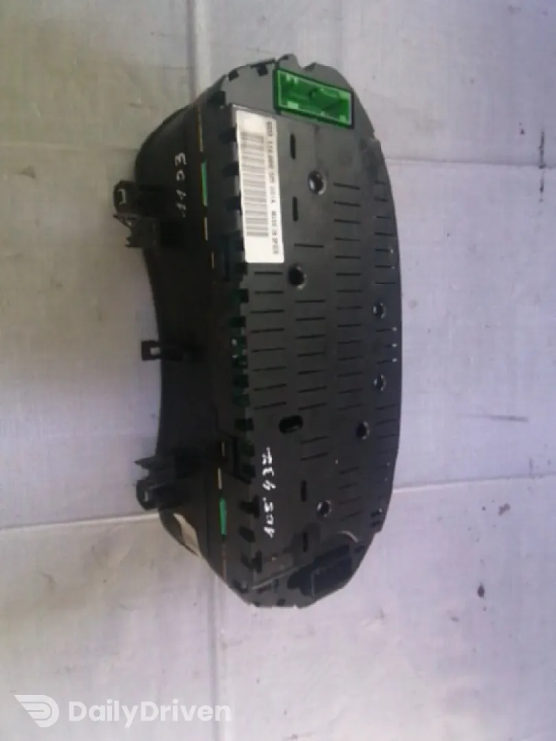Ceas bord - Volkswagen Polo 4 generation [2001 - 2005] Hatchback 5-doors 1.4 16V MT (75 hp)