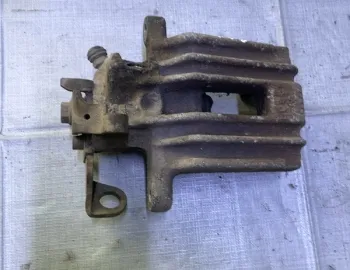 Etrier spate - Parte montare: Dreapta spate - Volkswagen Polo 4 generation [2001 - 2005] Hatchback 5-doors 1.4 16V MT (75 hp)