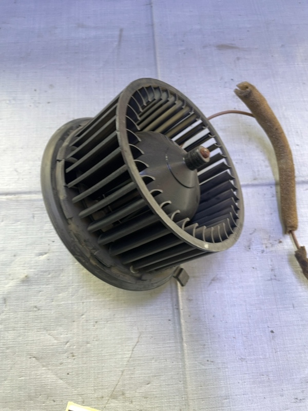 Ventilator habitaclu - Volkswagen Golf 3 generation [1991 - 1998] Hatchback 5-doors 1.6 MT (75 hp)