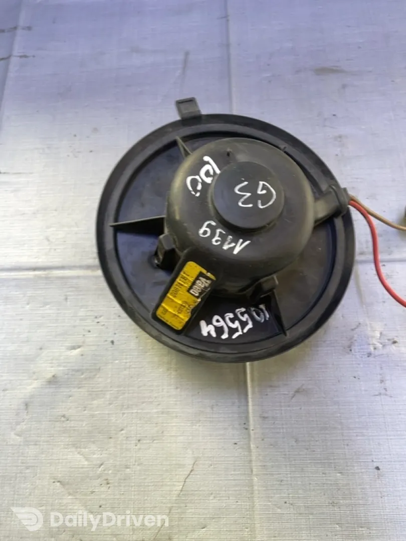 Ventilator habitaclu - Volkswagen Golf 3 generation [1991 - 1998] Hatchback 5-doors 1.6 MT (75 hp)