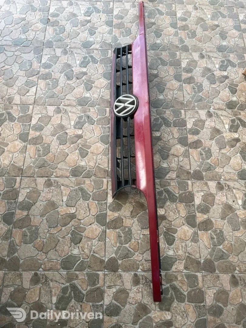 Grilă radiator - Culoare: Vișiniu - Volkswagen Golf 3 generation [1991 - 1998] Hatchback 5-doors 1.6 MT (75 hp)
