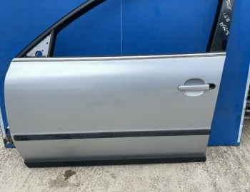 Ușă față