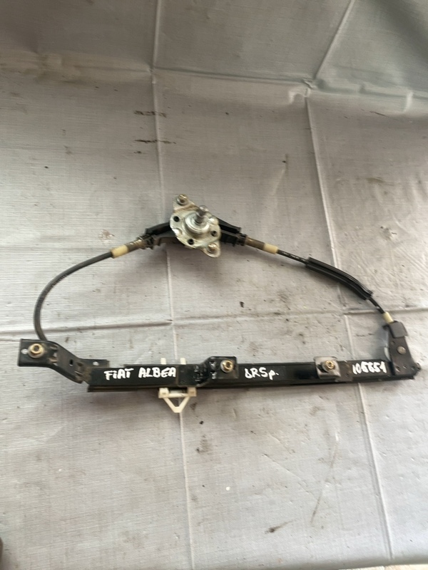 Macara geam  - Parte montare: Dreapta spate, Manuală - Fiat Albea 1 generation [2002 - 2012] Sedan