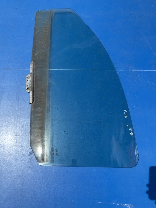 Geam lateral  - Parte montare: Stânga față, Varianta: Hatchback 2 usi - Ford Ka 1 generation [1996 - 2008] Hatchback 3-doors