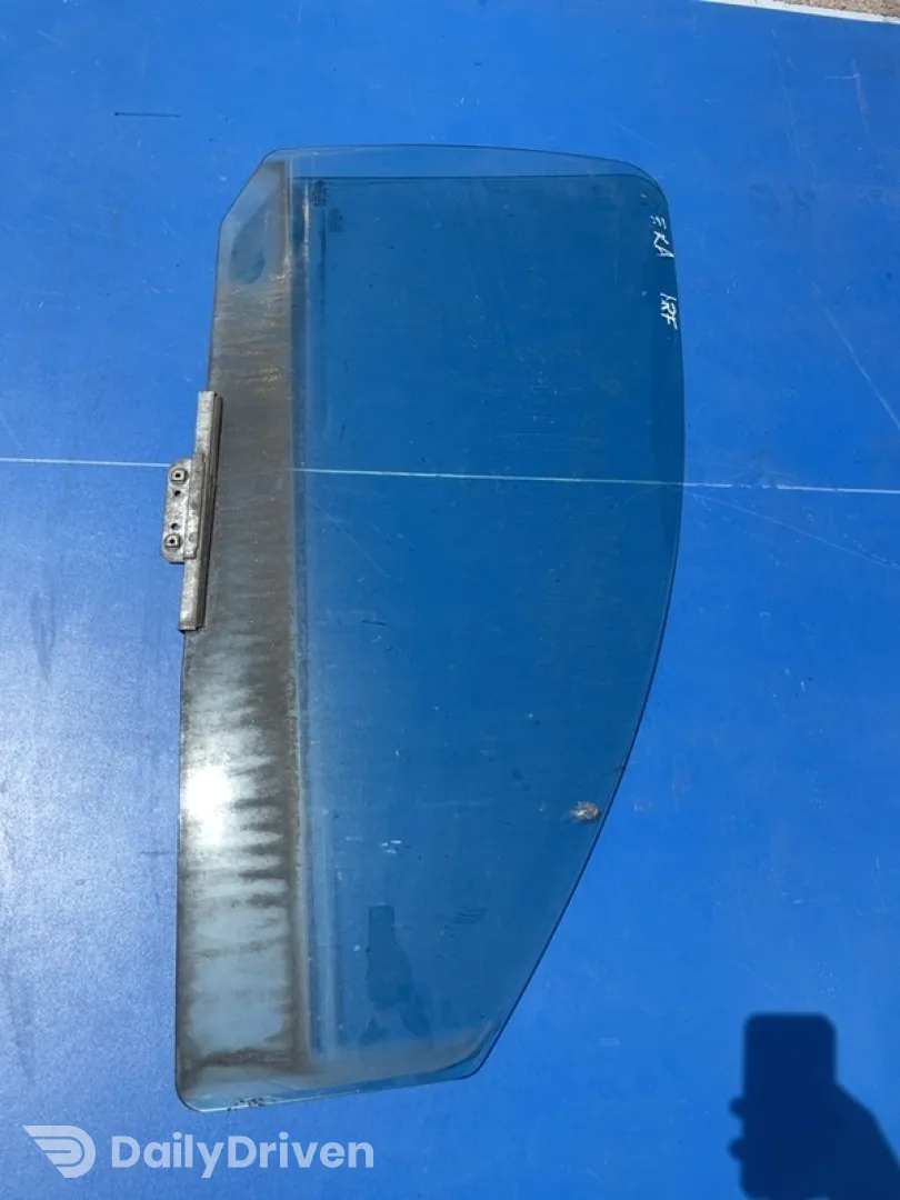 Geam lateral  - Parte montare: Dreapta față, Varianta: Hatchback 2 usi - Ford Ka 1 generation [1996 - 2008] Hatchback 3-doors