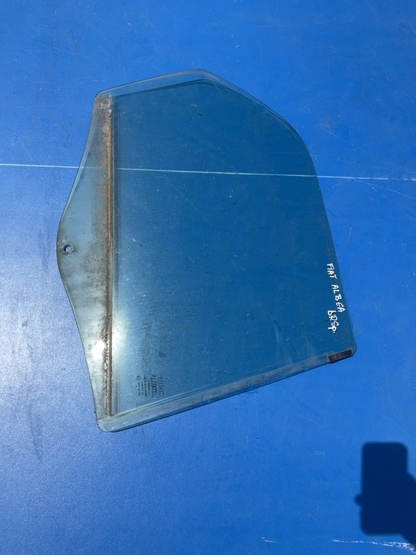 Geam lateral  - Parte montare: Dreapta spate, Varianta: Sedan - Fiat Albea 1 generation [restyling] [2004 - 2012] Sedan