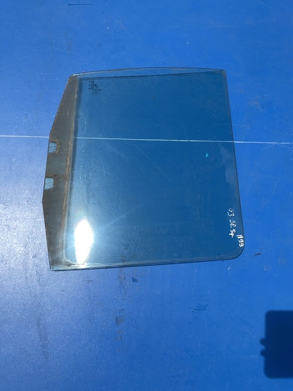 Geam lateral  - Parte montare: Dreapta spate, Varianta: Hatchback - Volkswagen Golf 3 generation [1991 - 1998] Hatchback 5-doors 1.6 MT (75 hp)