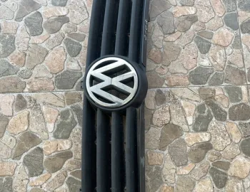 Grilă radiator - Culoare: Negru - Volkswagen Polo 4 generation [2001 - 2005] Hatchback 5-doors 1.4 16V MT (75 hp)