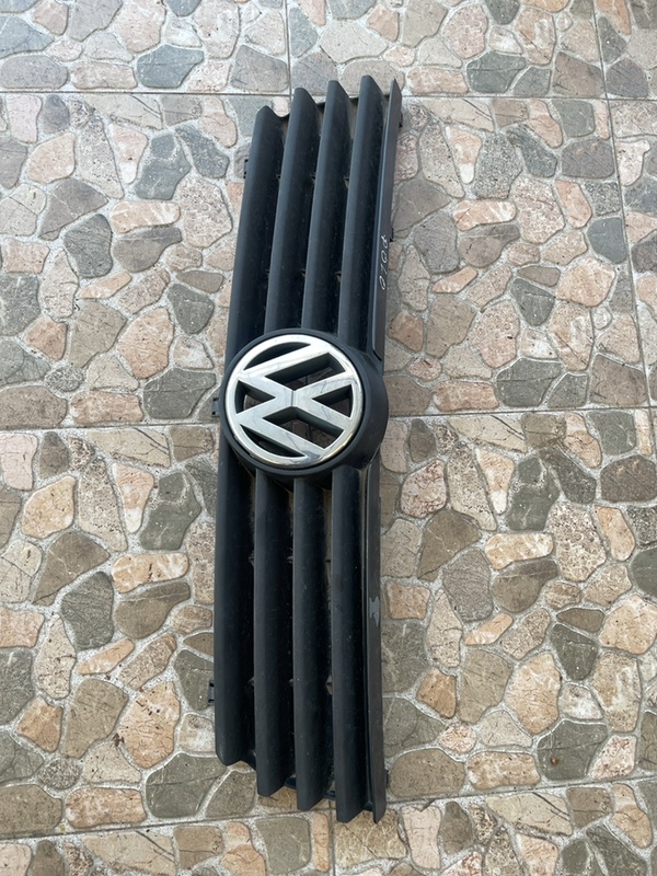 Grilă radiator - Culoare: Negru - Volkswagen Polo 4 generation [2001 - 2005] Hatchback 5-doors 1.4 16V MT (75 hp)