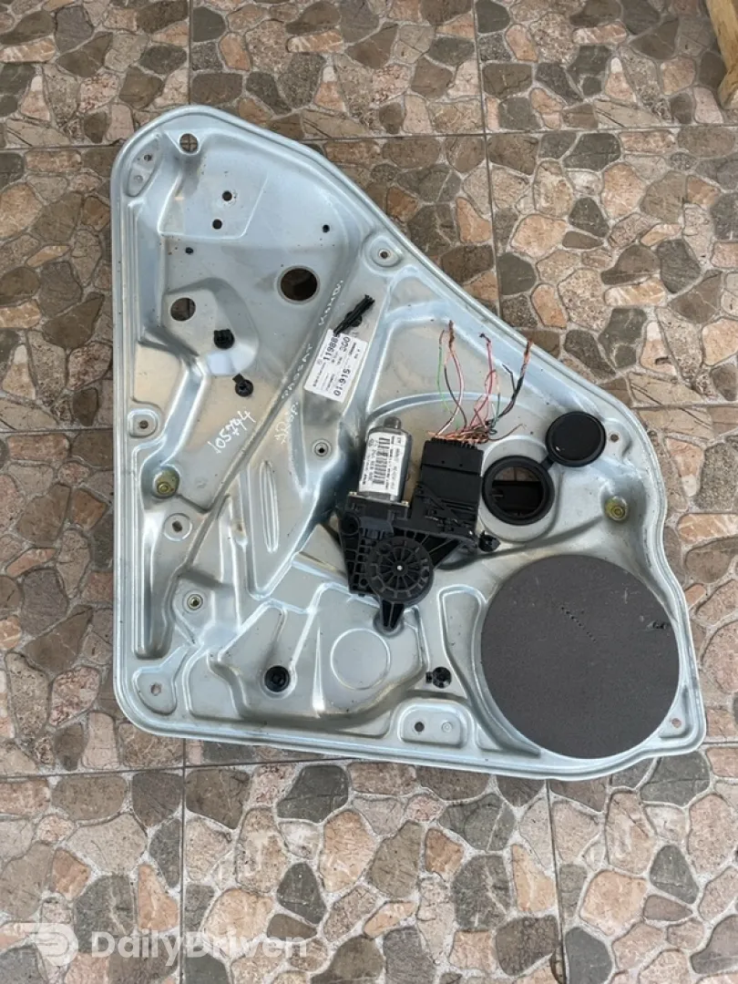 Macara geam  - Electric, Parte montare: Dreapta spate - Volkswagen Passat B5+ [restyling] [2000 - 2005] wagon