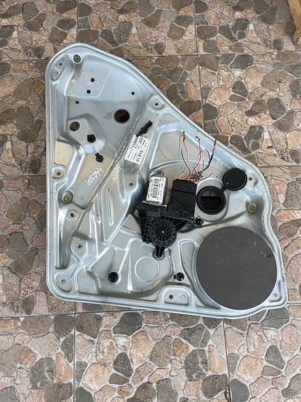 Macara geam  - Electric, Parte montare: Dreapta spate - Volkswagen Passat B5+ [restyling] [2000 - 2005] wagon