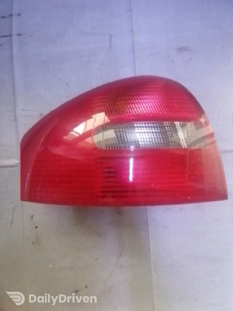 Lampă spate - Parte montare: Stânga, Varianta: Sedan - Audi A6 4B/C5 [1997 - 2001]